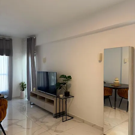 Palatino 1-bedroom Near *